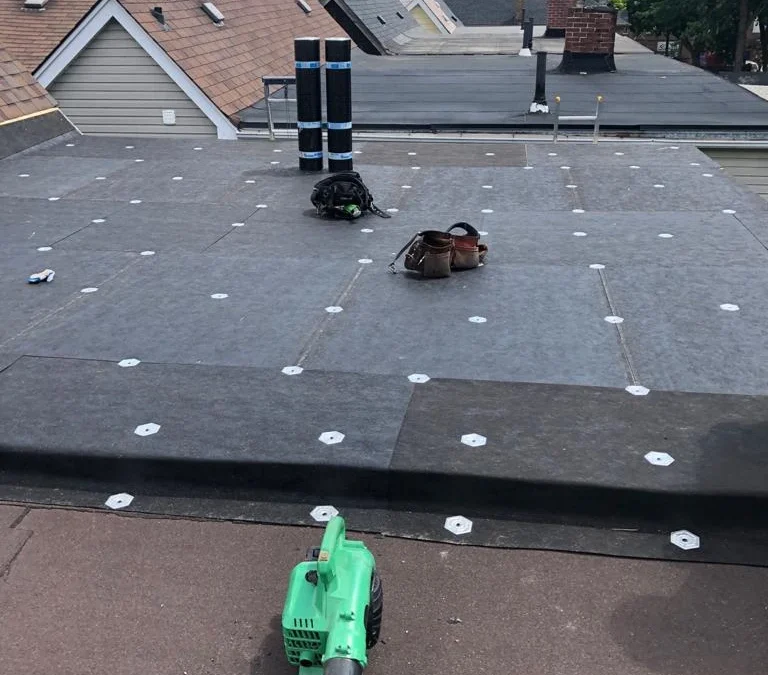 Flat Roof Repair in Toronto: Common Problems, Costs and Solutions