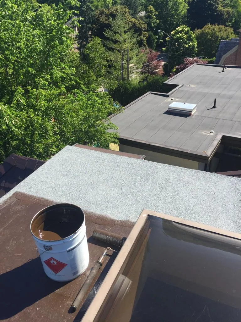 Cold-ply flat roof membrane with ceramic granule surfacing in Toronto, view 12