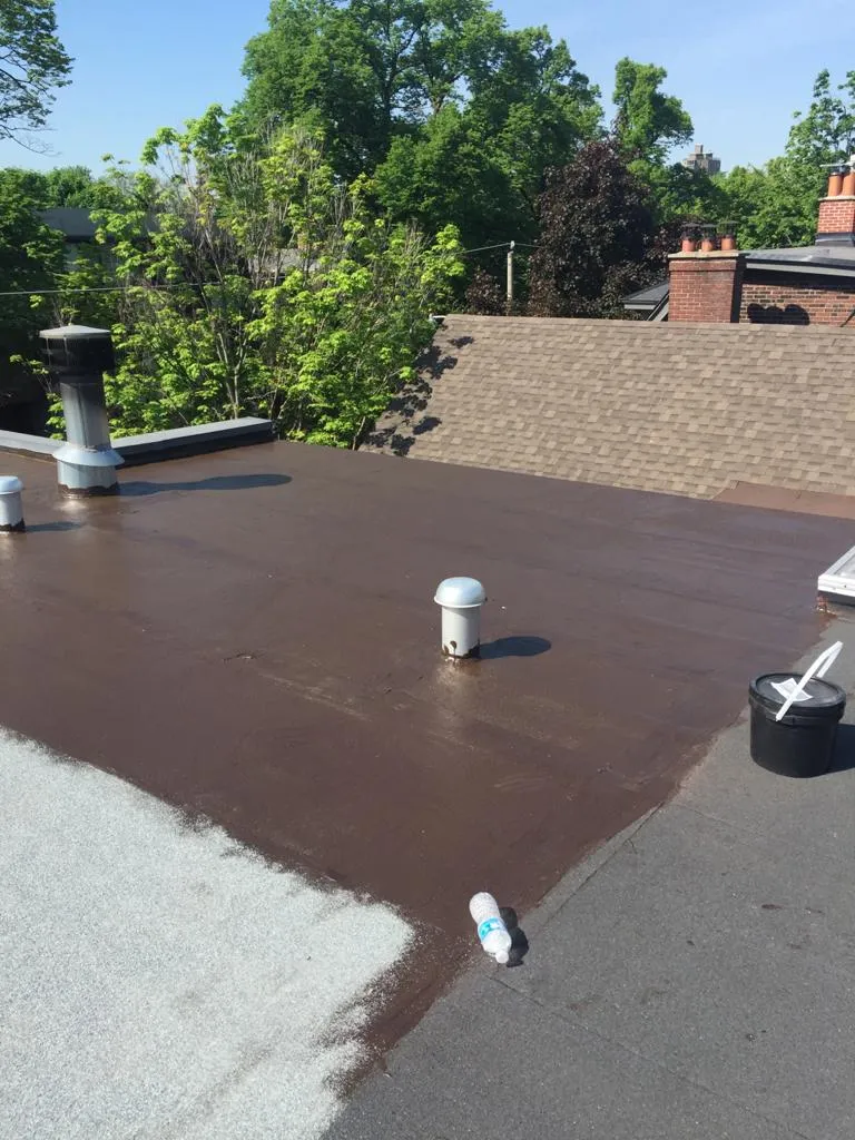 Cold-ply flat roof membrane with ceramic granule surfacing in Toronto, view 31