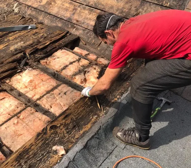 Flat Roof Insulation in Toronto: Above-Deck vs Below-Deck, R-Values and Ontario Building Code 2026