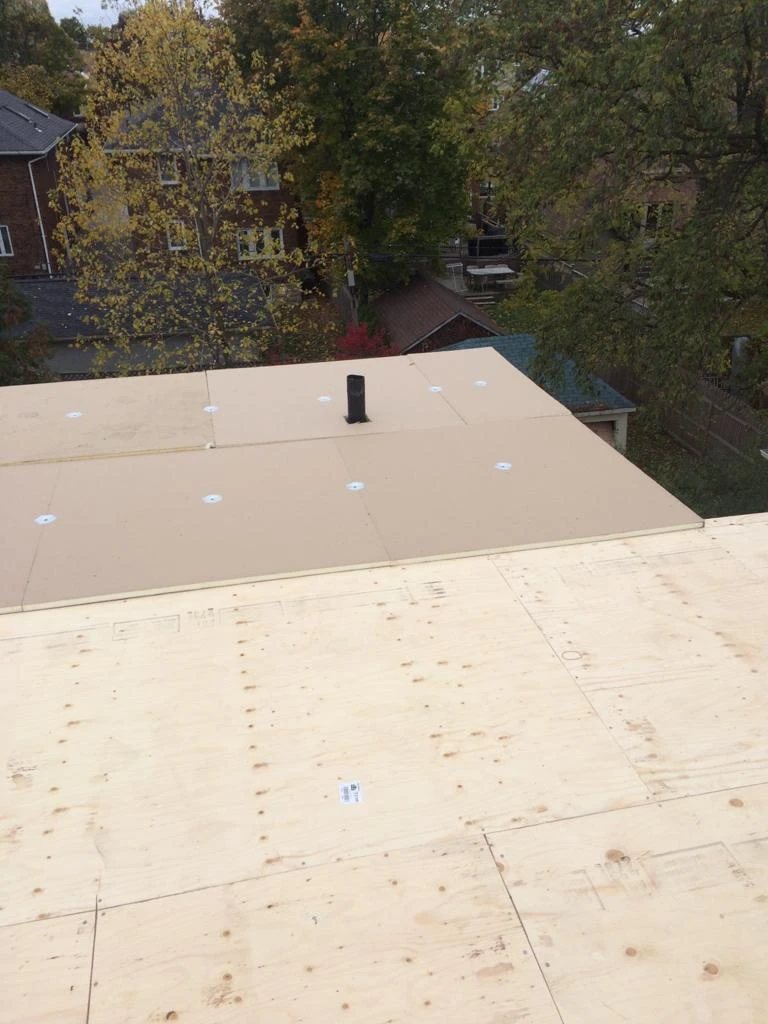 Flat Roofs Toronto roofing crew working on a flat roof, view 20