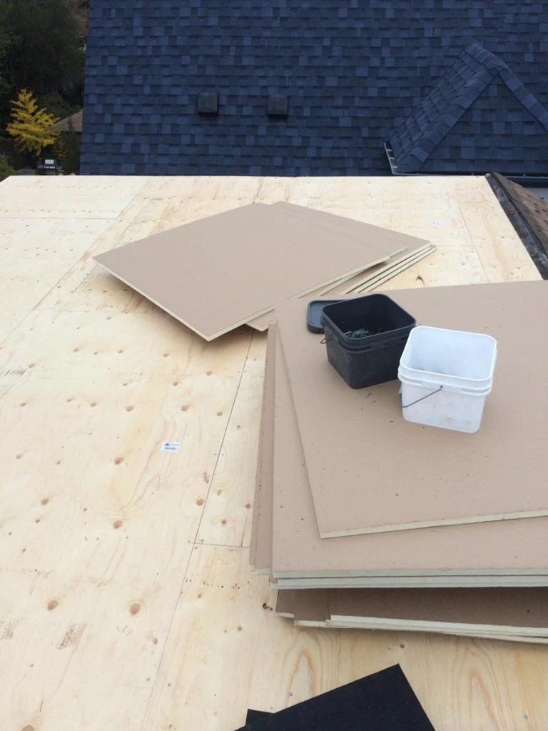 Flat Roofs Toronto roofing crew working on a flat roof, view 21